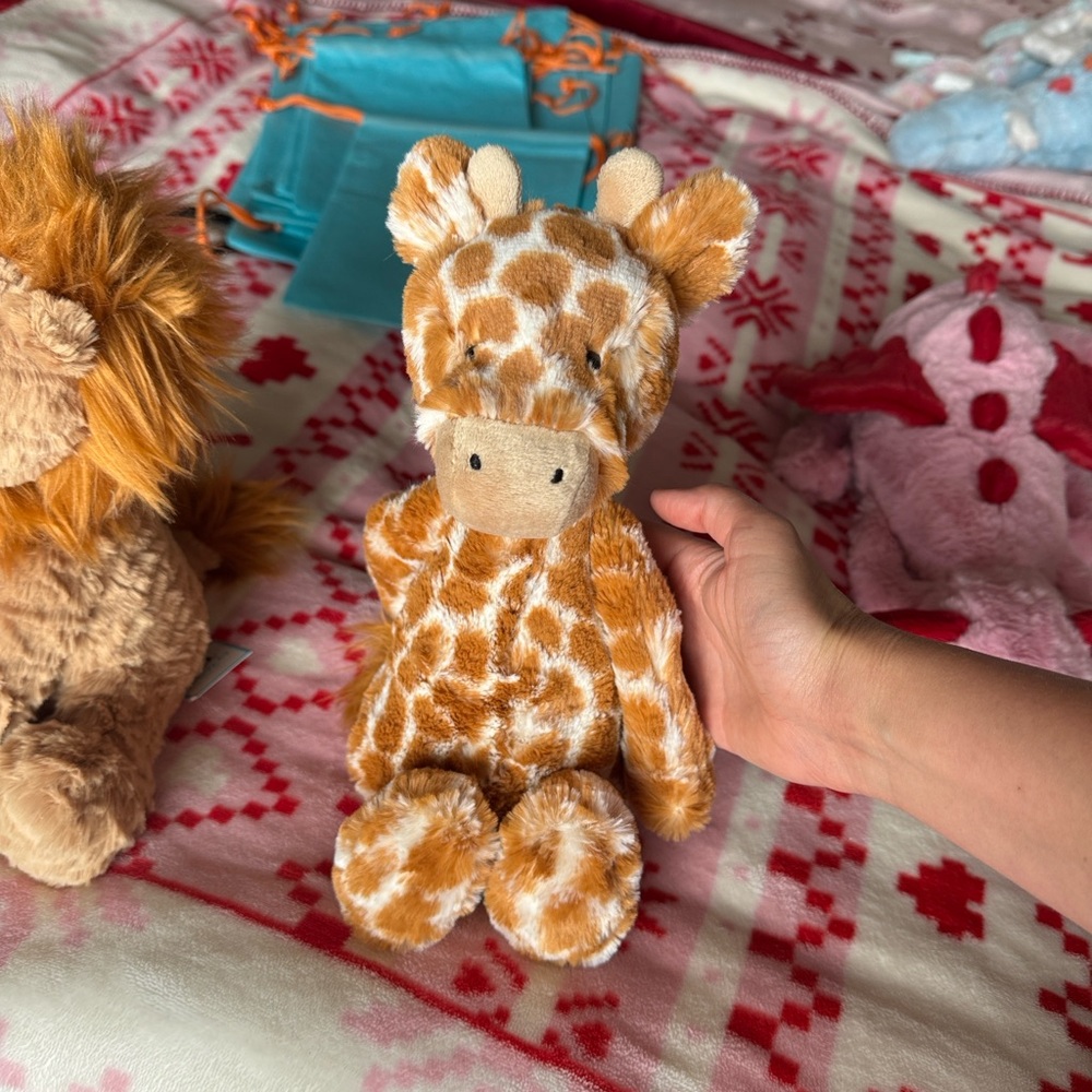 Jellycat Bashful Giraffe Easter SALE - Picture 4 of 6